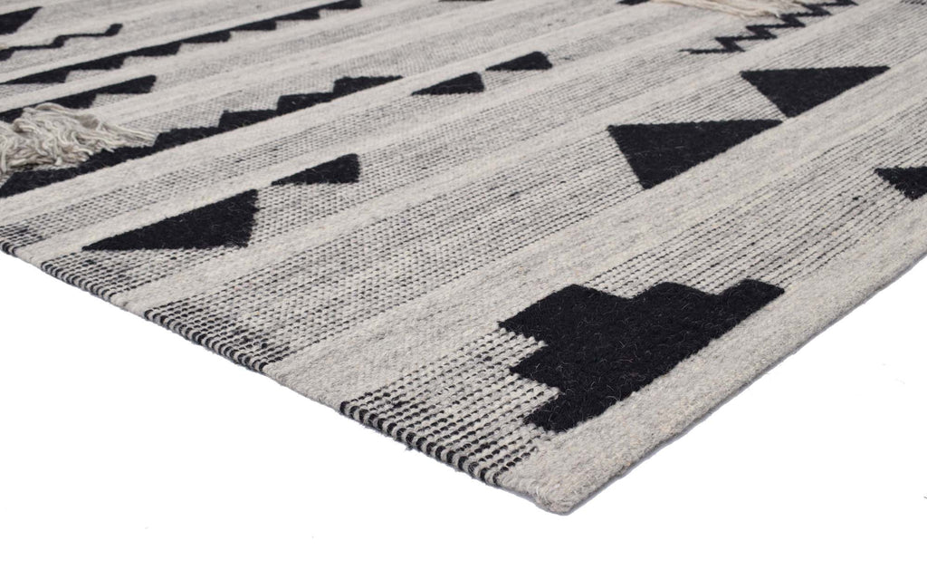 Caldera Natural Wool Handwoven Panja Dhurry Carpet 7.5 x 5