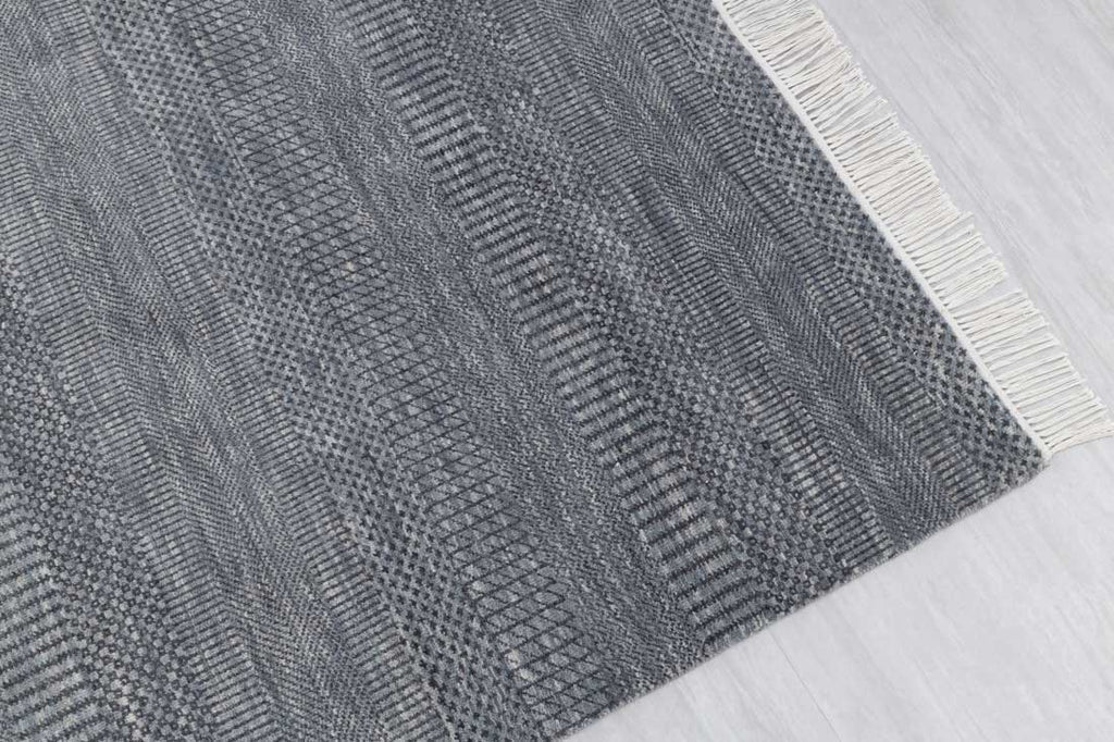 Luxury - Davos Grey Charcoal Wool & Bamboo Silk Hand Knotted Premium Carpet