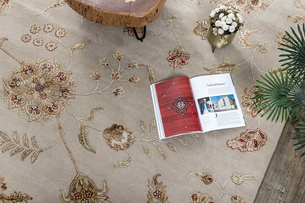 Luxury - Kasbah Beige Wool & Silk Hand Knotted Premium Carpet