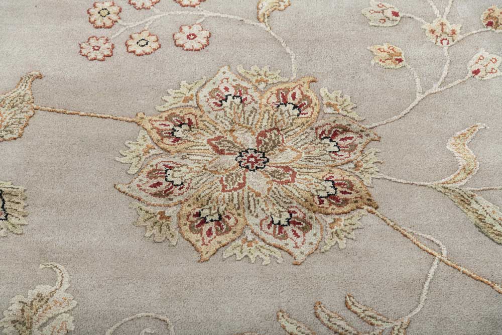 Luxury - Kasbah Beige Wool & Silk Hand Knotted Premium Carpet