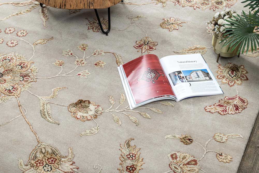 Luxury - Kasbah Beige Wool & Silk Hand Knotted Premium Carpet