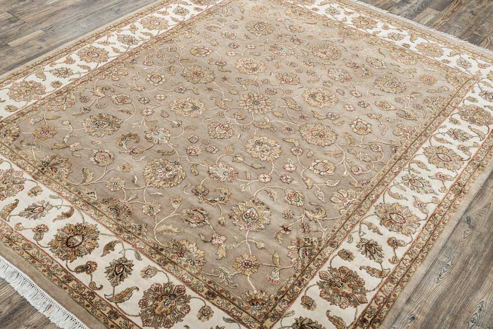 Luxury - Basis Sand Ivory Wool & Silk Hand Knotted Premium Carpet
