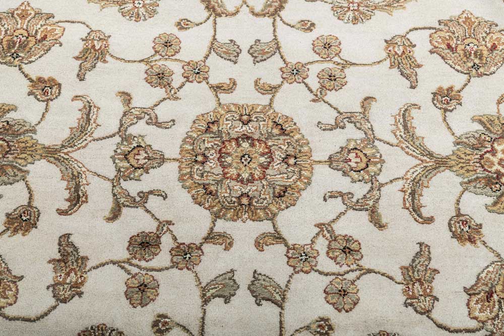 Luxury - Basis Ivory Sand Wool & Silk Hand Knotted Premium Carpet