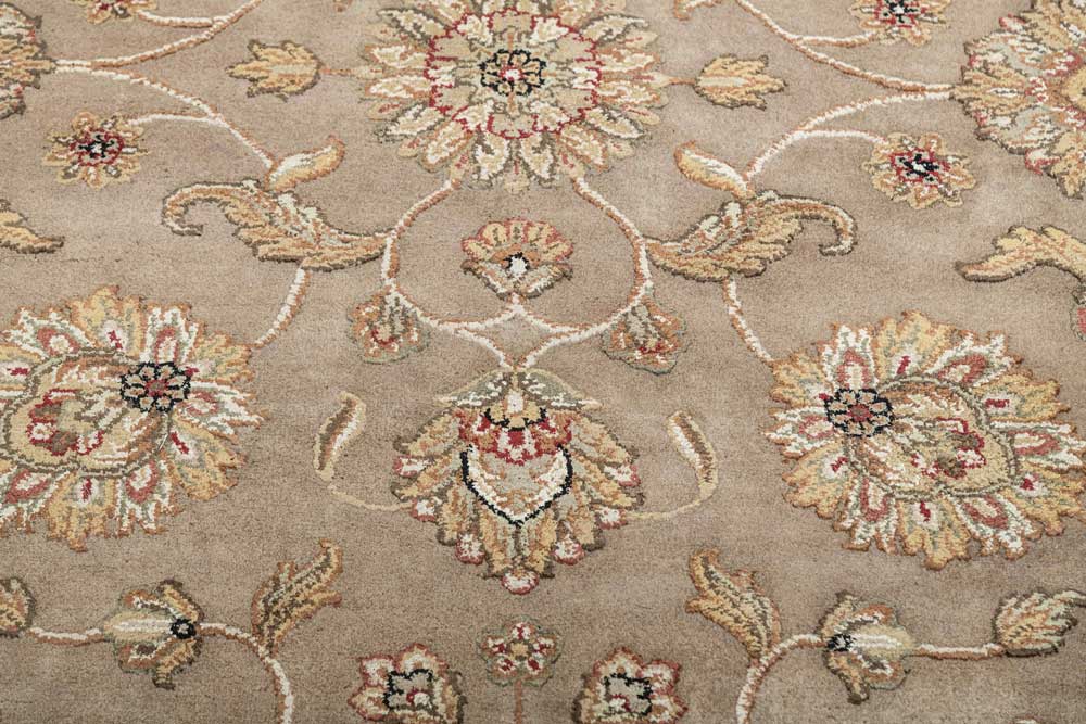 Luxury - Basis Sand Ivory Wool & Silk Hand Knotted Premium Carpet