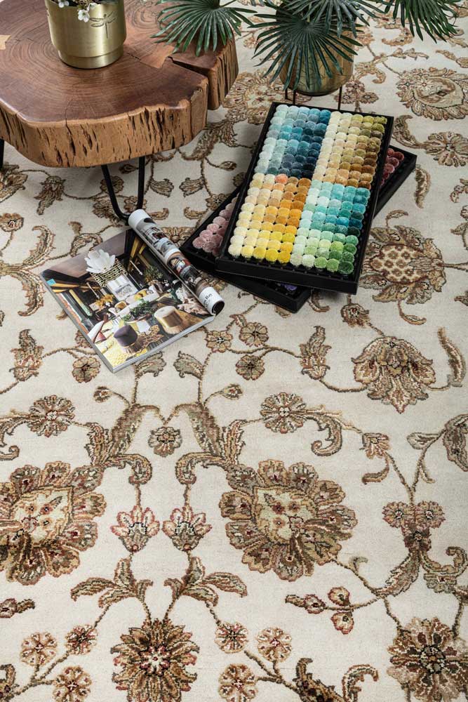 Luxury - Basis Ivory Sand Wool & Silk Hand Knotted Premium Carpet