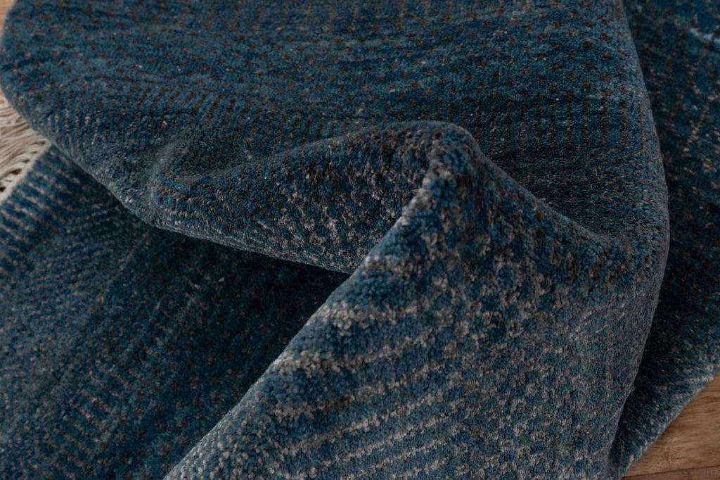 Luxury - Gradient Blue Grey Wool & Bamboo Silk Hand Knotted Premium Carpet