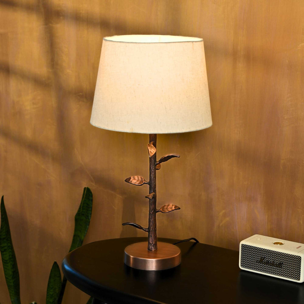 Solid Twig Table Lamp