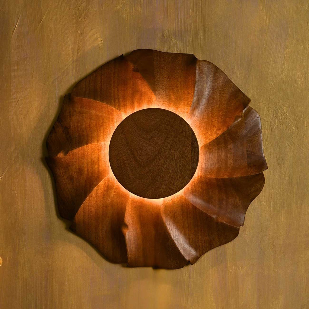 Solid Bluma Wall Light