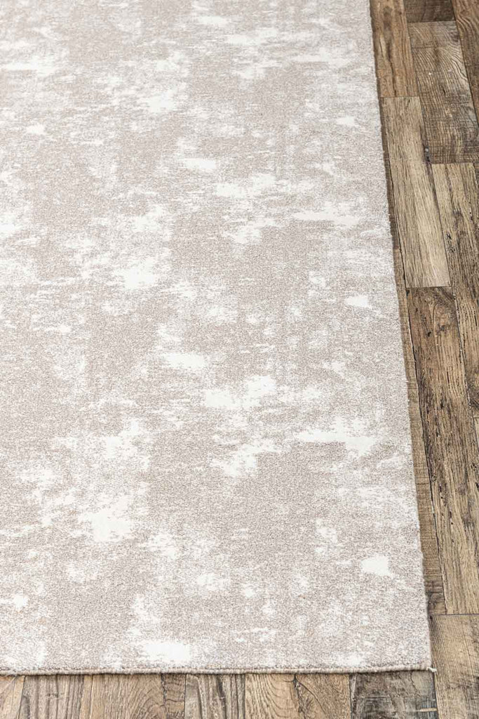 Flora 1404-White Sand 100% Polyester Yarn Machine Made