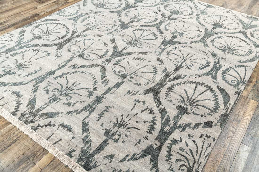Luxury - Pristine Grey Woolen Hand Knotted Premium Carpet