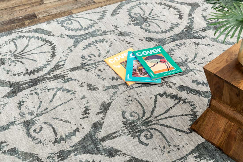 Luxury - Pristine Grey Woolen Hand Knotted Premium Carpet