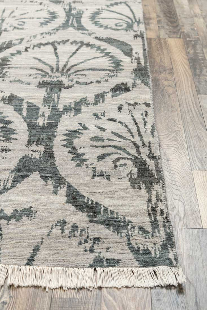 Luxury - Pristine Grey Woolen Hand Knotted Premium Carpet