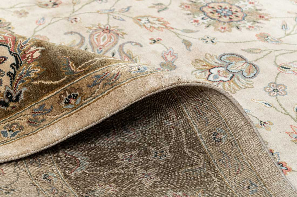 Luxury - Kashmere  Valley Ivory Green Pure Silk Hand Knotted Premium Carpet