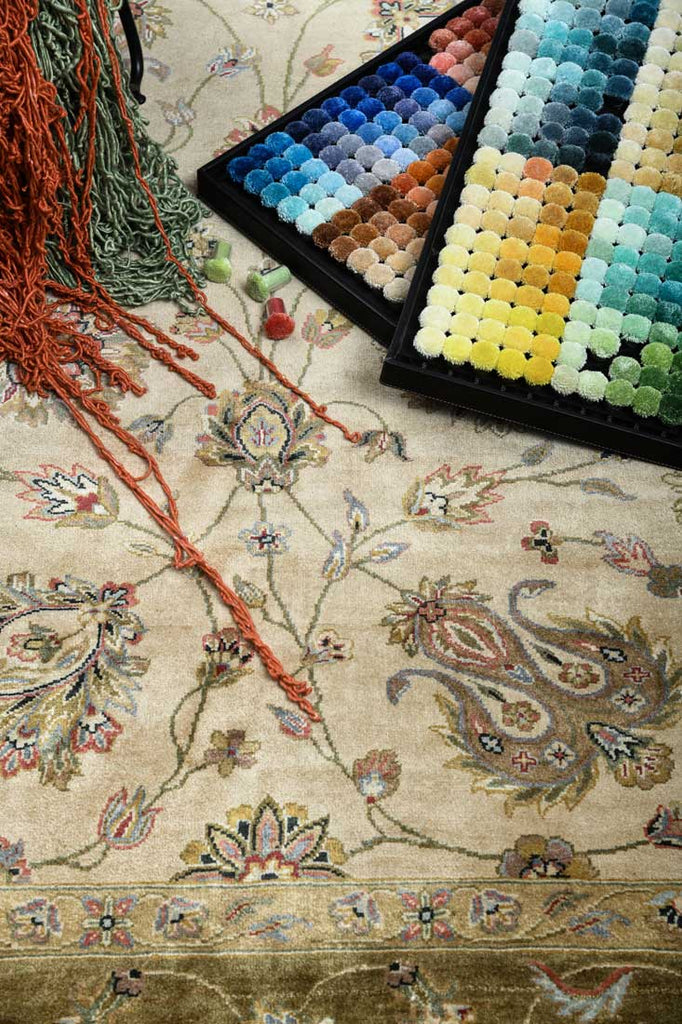 Luxury - Kashmere  Valley Ivory Green Pure Silk Hand Knotted Premium Carpet