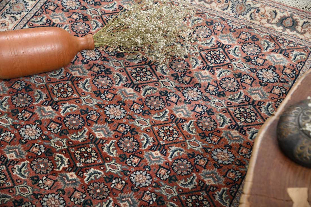 Luxury - Echo Pink Ivory Woolen Hand Knotted Premium Carpet