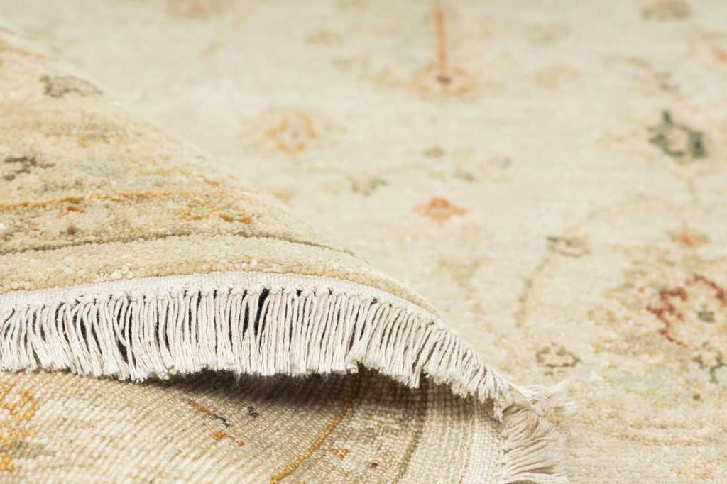 Luxury - Ramble Ivory Beige New Zeland Wool Hand Knotted Premium Carpet