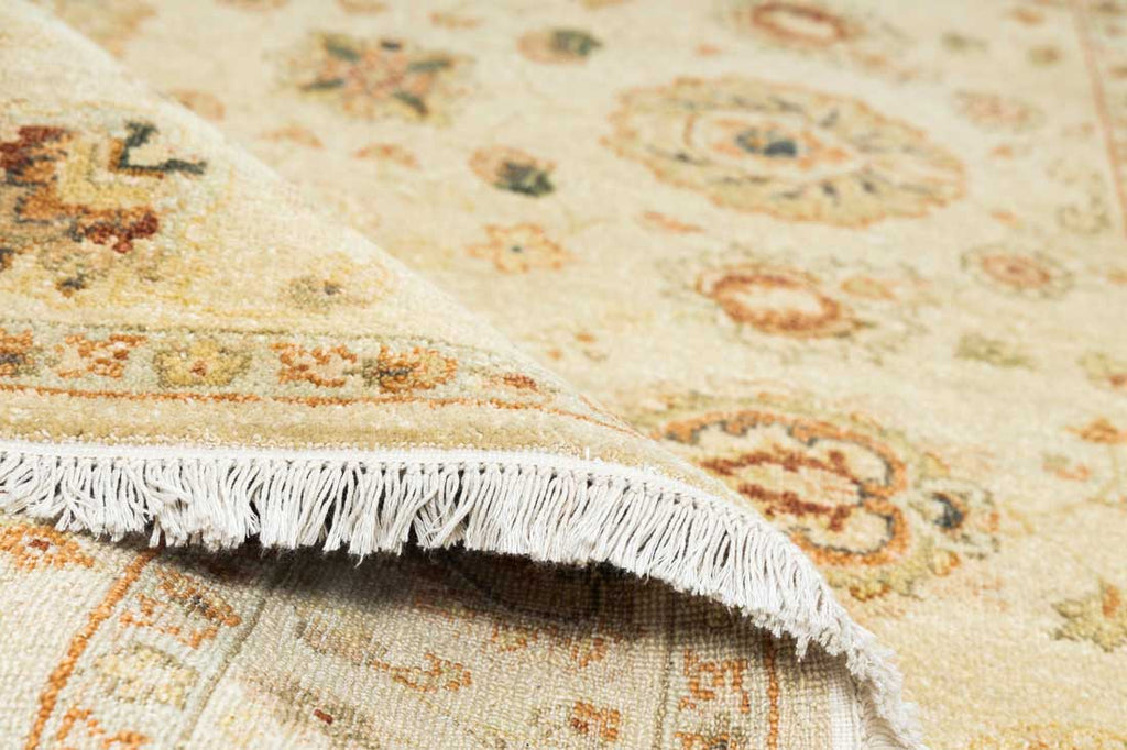 Luxury - Lacquer Ivory New Zealand Wool Hand Knotted Premium Carpet