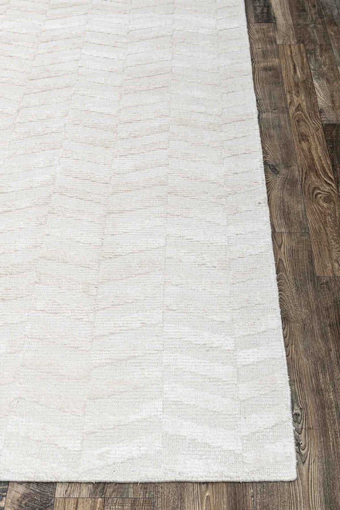Herringbone White Wool And Bamboo Silk Hand Tufted Carpet