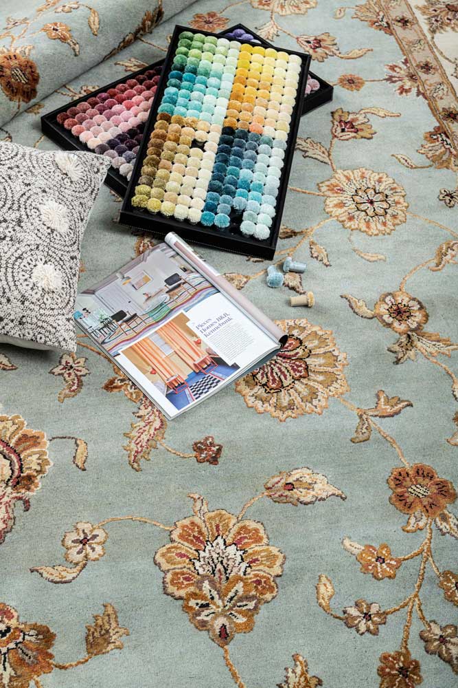 Luxury - Basis Light Blue Ivory Wool & Silk Hand Knotted Premium Carpet