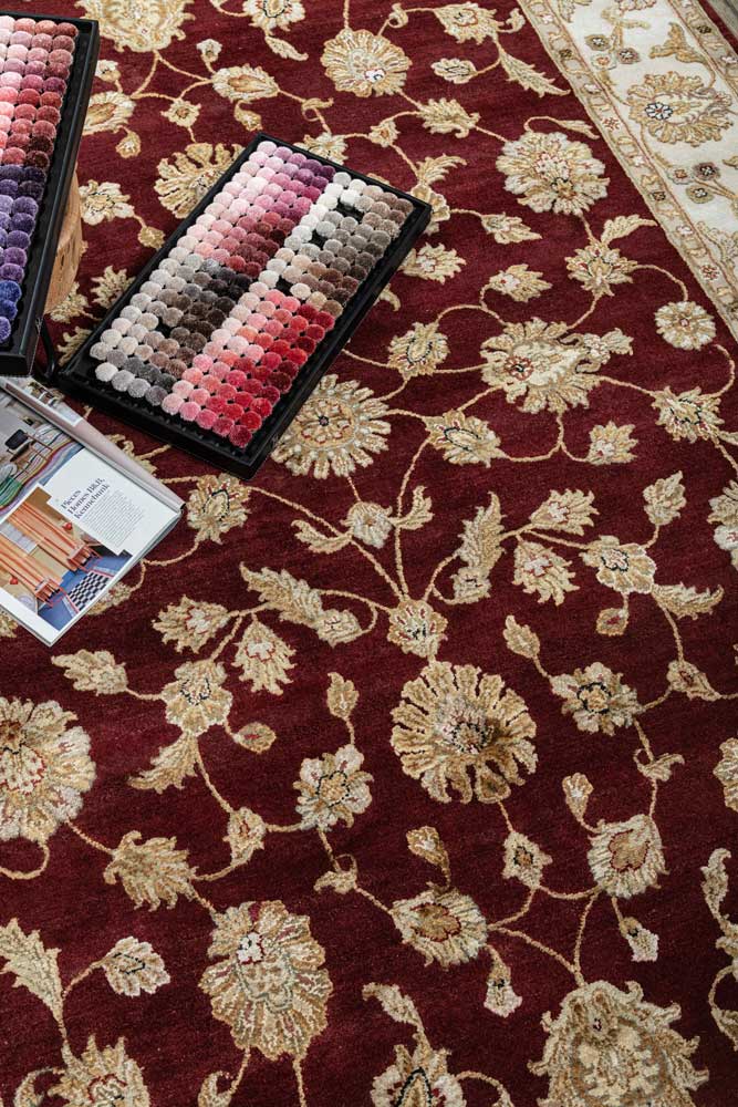 Luxury - Basis Red Ivory Wool & Silk Hand Knotted Premium Carpet