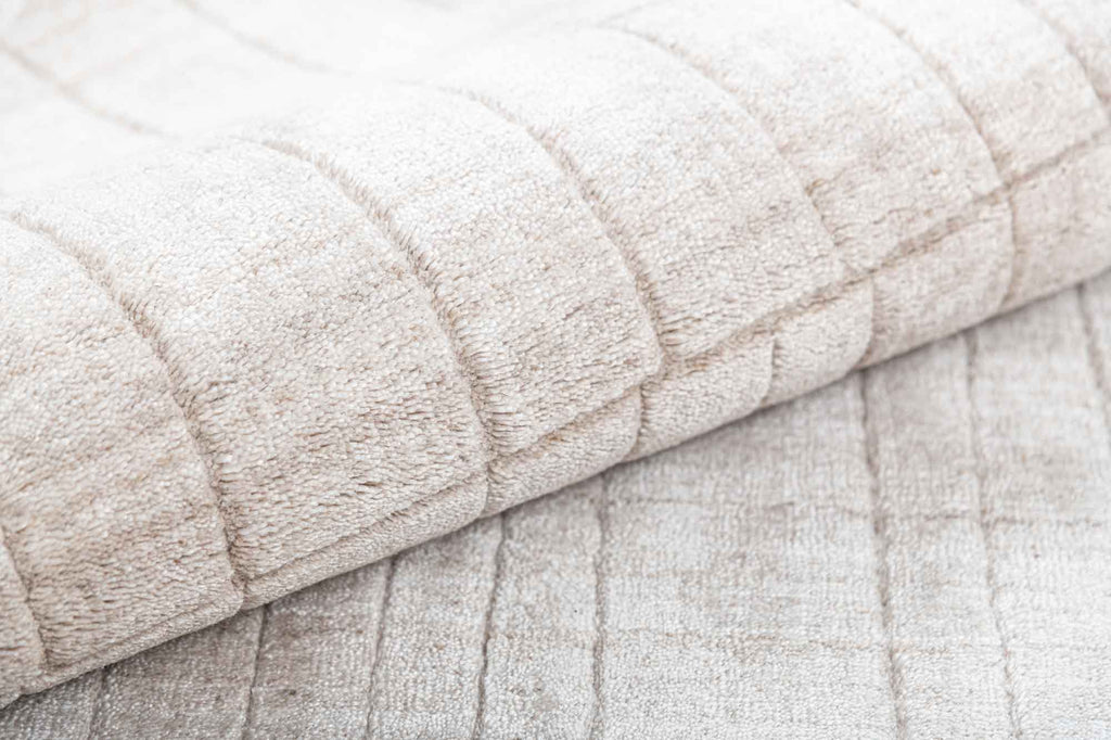 Lines Bean Beige Wool And Bamboo Silk Handloom Carpet