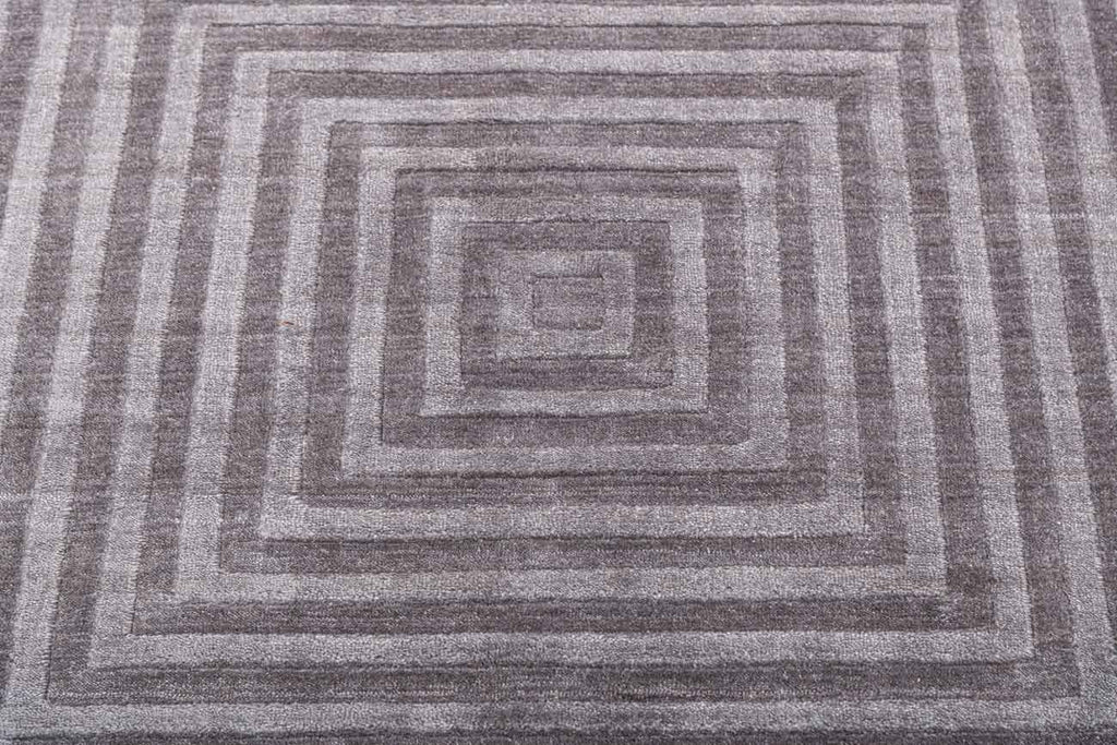 Maze Grey Mauve Wool And Bamboo Silk Handloom Carpet