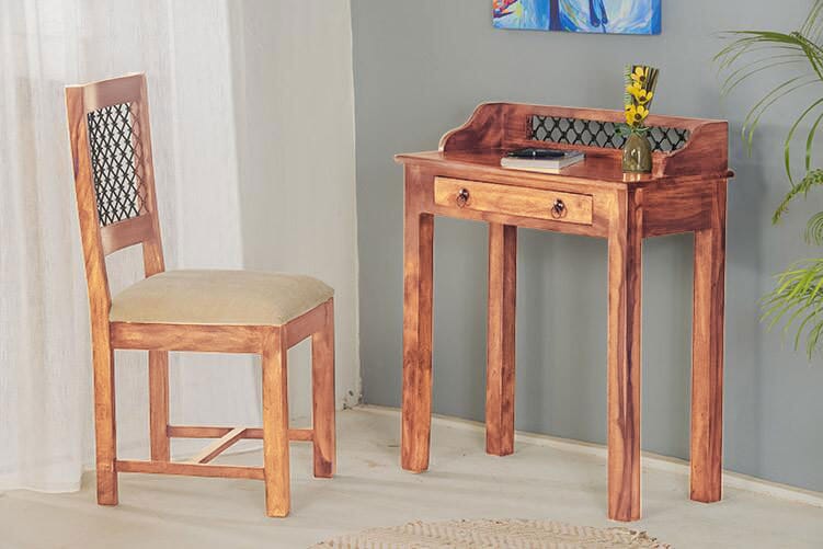 Solid Wood Jali Kids Writing / Study Table Stone